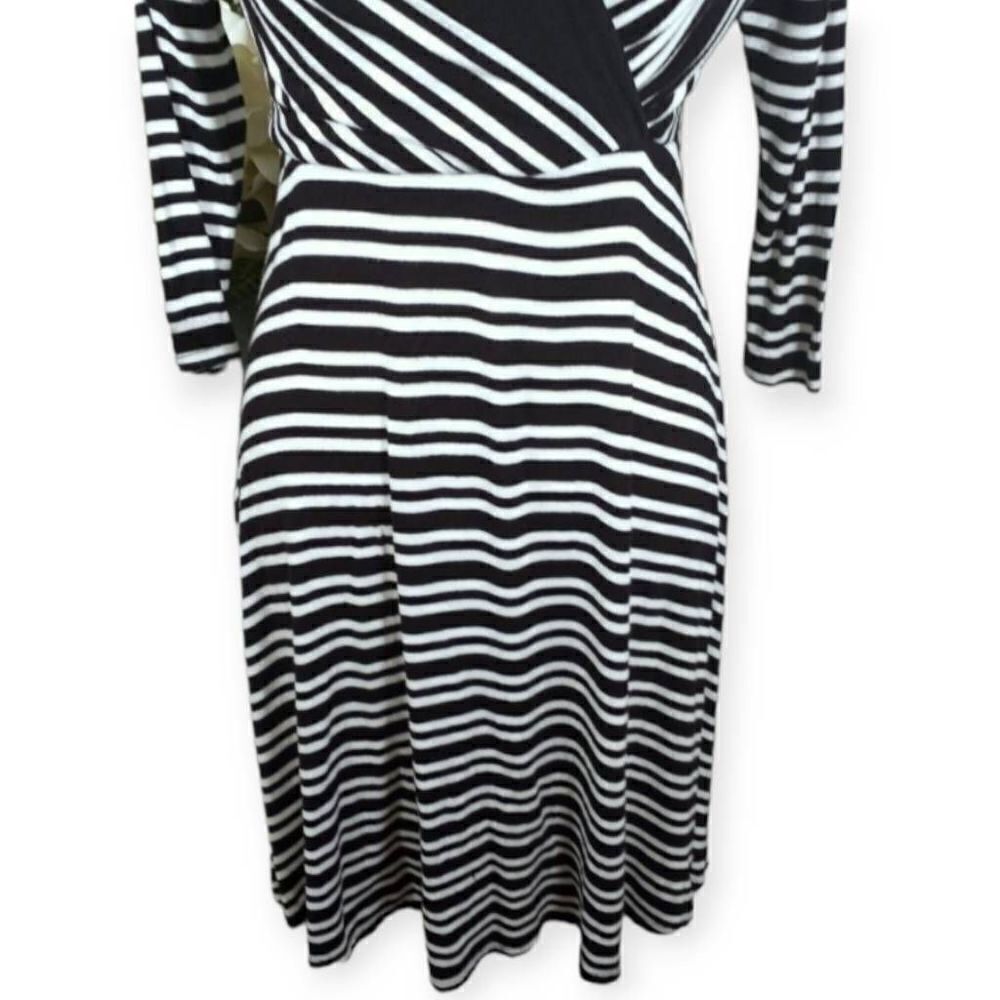 MOTHERHOOD NURSING BLACK & WHITE STRIPE DRESS SZ.XS EUC. - Picture 5 of 7